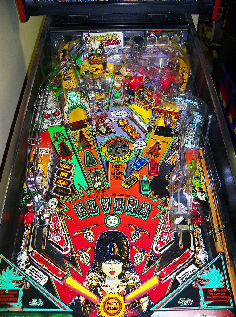 elvira-pm.jpeg playfield