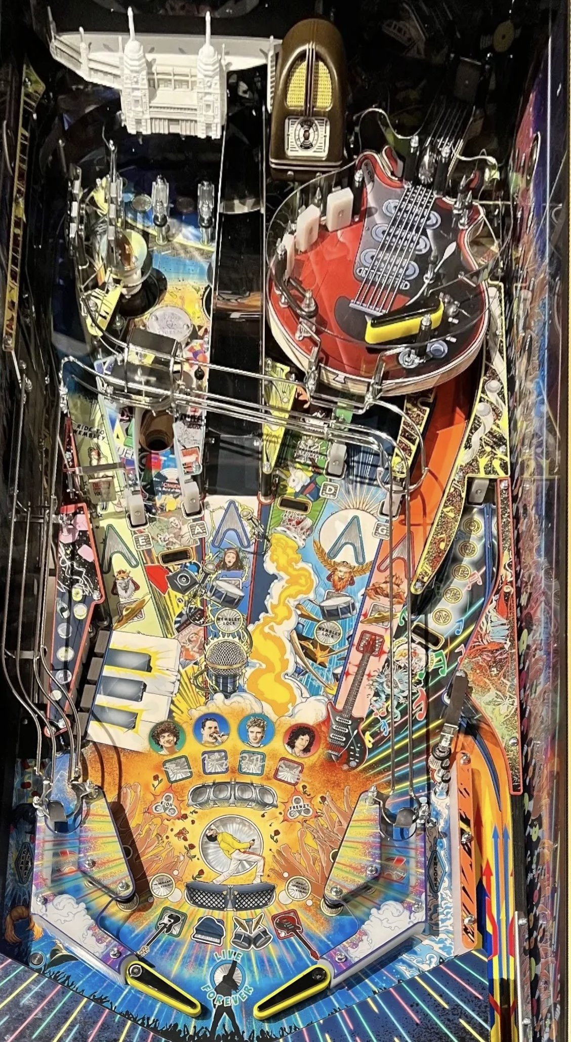 queen.jpeg playfield
